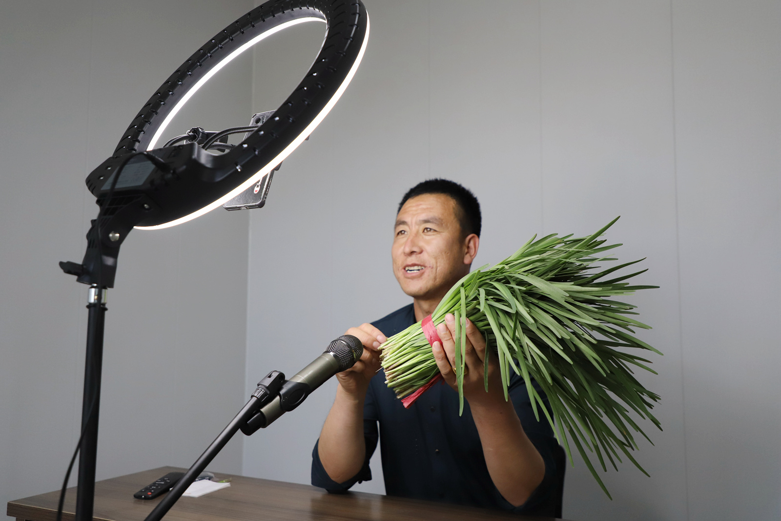 【我们的“金饭碗”⑧】上滩村：韭菜产业开启绿色银行