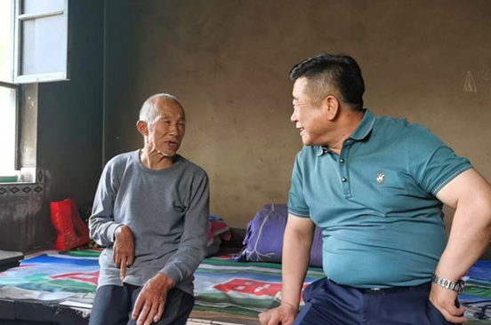 永宁县为重残困难群众发放慰问物资