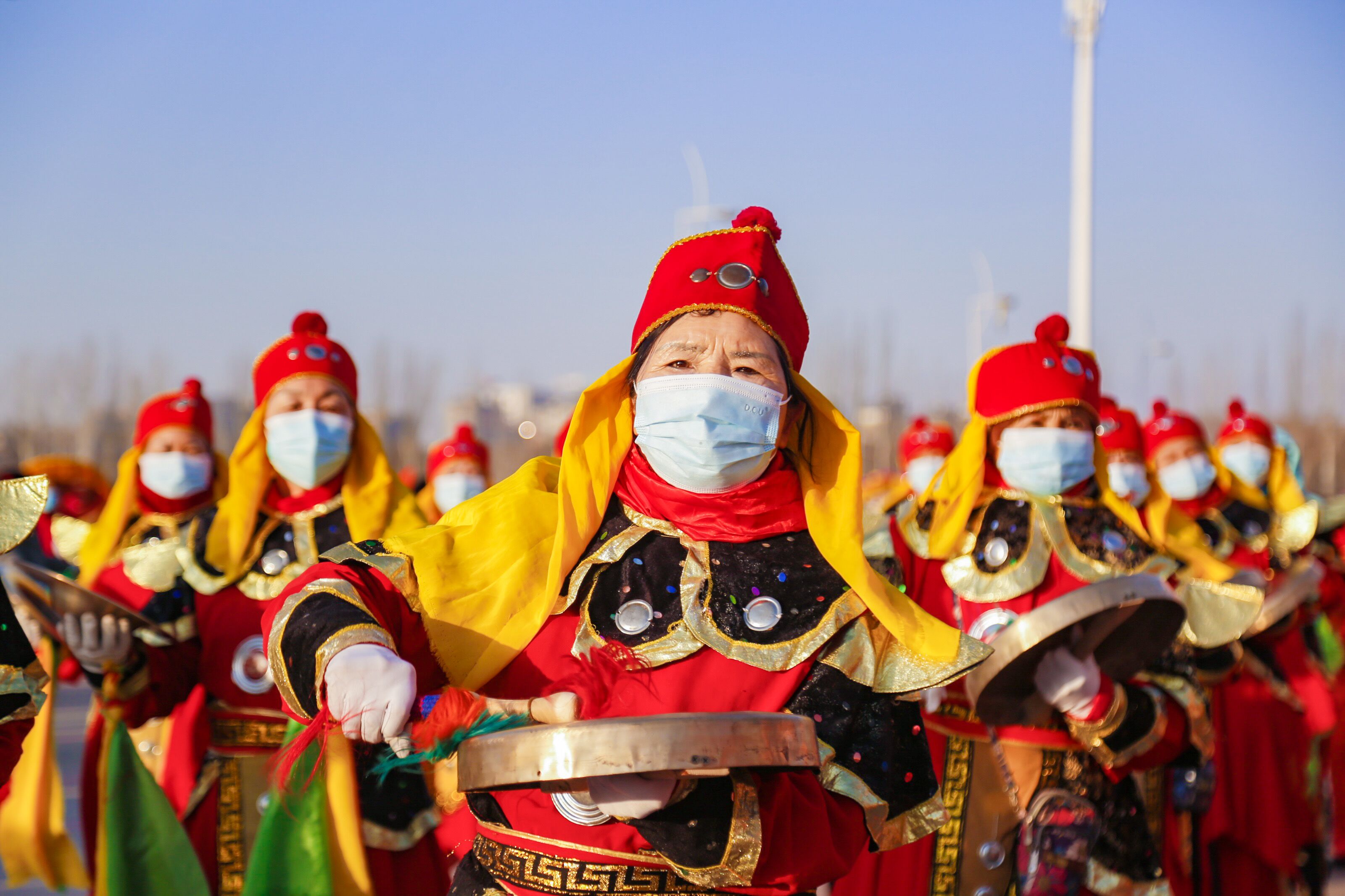 西夏区举办“欢天喜地闹新春”社火巡游活动-宁夏新闻网 image