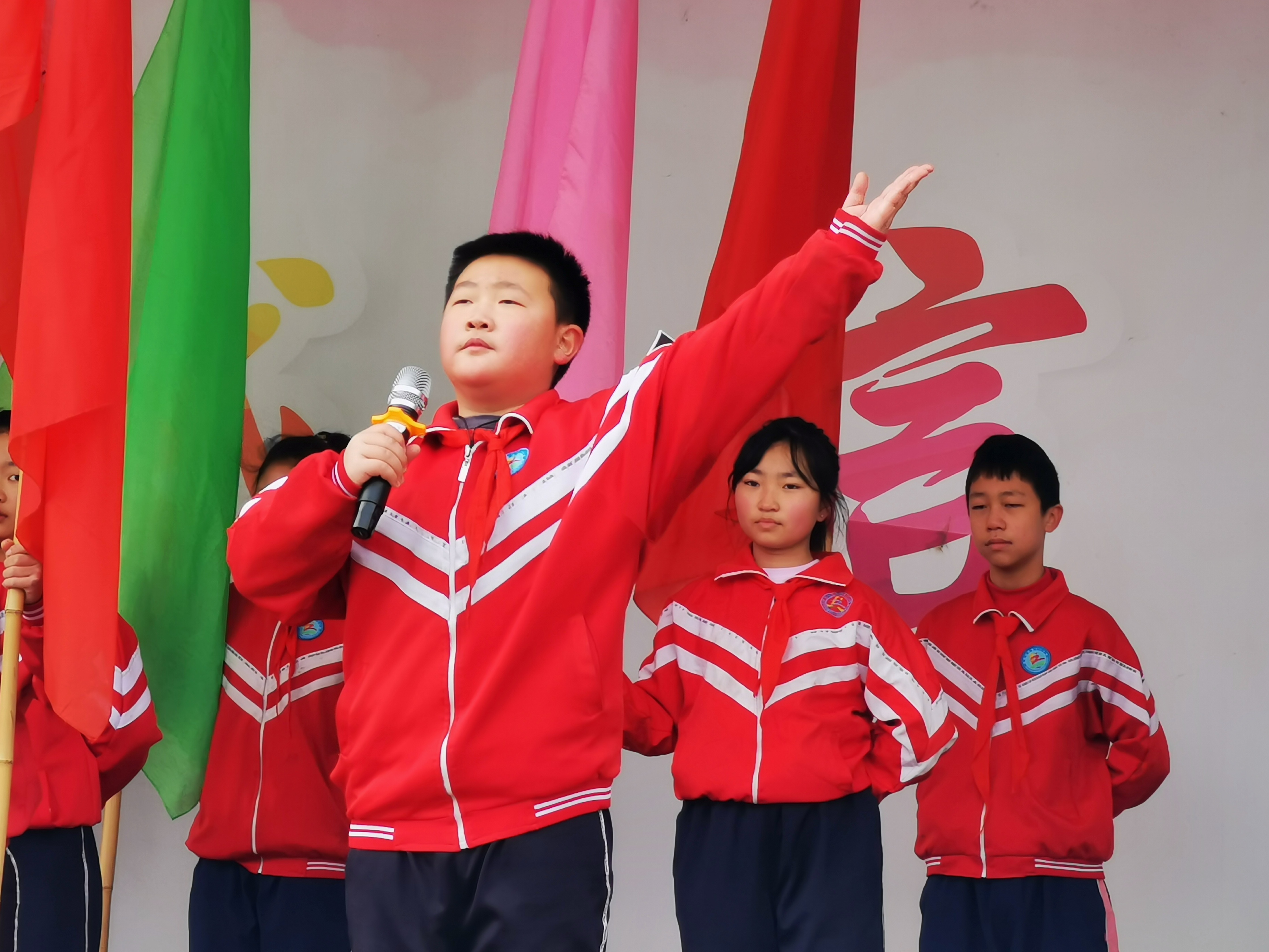 2023.2.13 石嘴山市第十一小学教育集团北校区开学典礼 (4).jpg