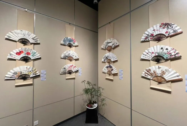 宁夏首届扇面绘画艺术展在固原市开展