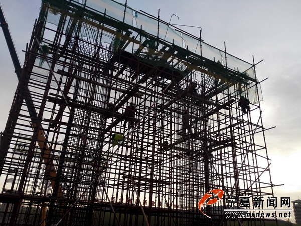 银昆高速鏖战急