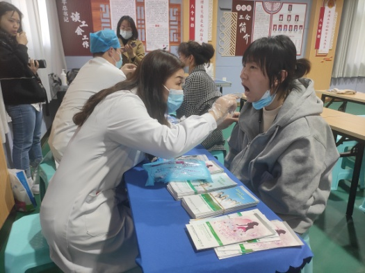 银川市总工会开展公益健康知识讲座送基层活动