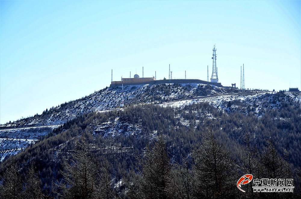 很多人因为毛泽东的那首著名的《清平乐·六盘山》记住了六盘山，但却鲜有人知六盘山气象站，该站始建于1969年10月，位于六盘山顶，海拔2841米，是宁夏最艰苦也是唯一的高山气象站，在全国属于一类艰苦站。