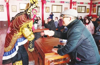 送文化到景区。