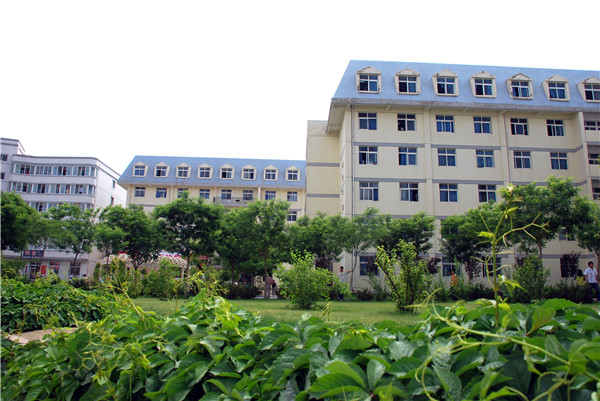 兰州交通大学博文学院校园一角
