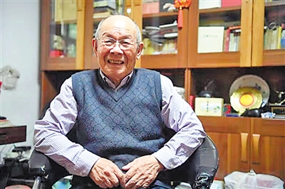 <p>　　时任宁夏日报记者、现宁夏大学新闻传播学院退休教授王庆同。</p>