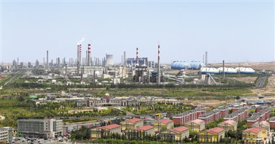 <p>　　国家能源集团宁夏煤业有限责任公司400万吨/年煤炭间接液化项目全景。</p>