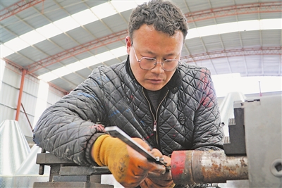 <p>炉具制造成为杨郎村的支柱产业。</p>