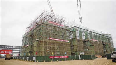 <p>　　宁夏鲲鹏清洁能源有限公司煤制乙二醇项目加紧建设。</p>