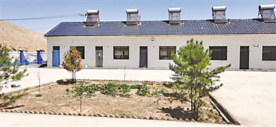<p>　　实施危房危窑改造后，建起的新砖瓦房。本报记者　王婧雅　摄</p>