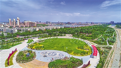 <p>　　绿水青山释放生态红利，市民幸福感不断提升。</p>