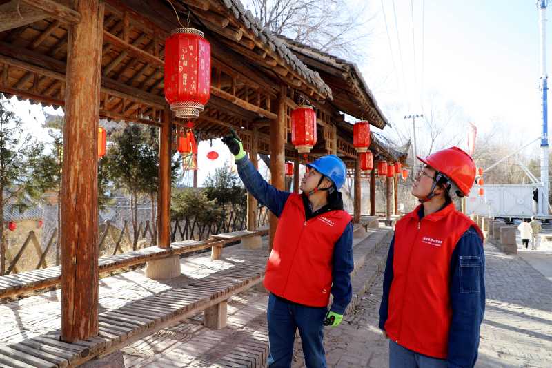 点亮民俗万盏灯，护航非遗产业兴。（咸国平摄）.JPG