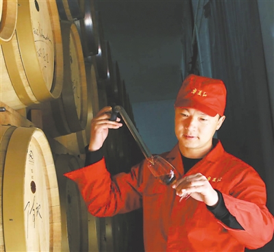 <p>　　董建方（本版图片均由受访者提供）</p>