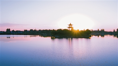 <p>　　贺兰县如意湖</p>