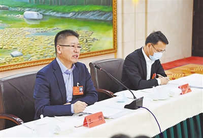 <p>　　1月30日，人大代表王辉建议，要从提高全民法治意识的高度，加强对民法典的广泛深入宣传。　　　　　　　　　　　　　　　　　　　　　　　　　　　</p>
