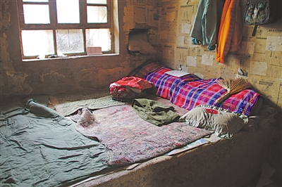 <p>　　移民搬迁前的居住环境。</p>