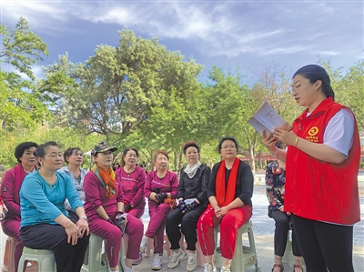 <p>　　富兴街道利民社区党史学习教育流动课堂。</p>