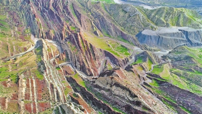 <p>　　　　贺兰山石炭井清水沟生态治理。</p>