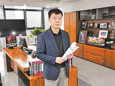 潘志军：委员会客室 群众连心桥