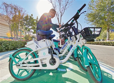 <p>　　共享单车为市民提供了绿色出行的新选择。</p>