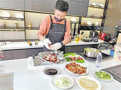 银川市兴庆区新华东路某家电品牌智慧厨房演示现场。