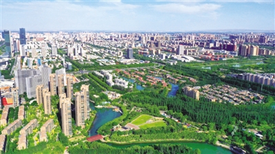 <p>　　俯瞰银川森林公园。</p>