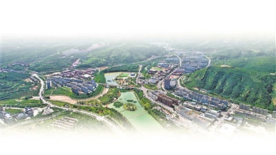 <p>　　生态县城景色如画。</p>