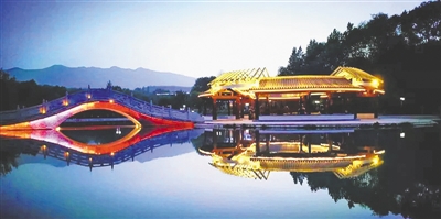 <p>　　县城公园。</p>