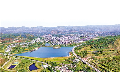 <p>　　山水隆德。</p>
