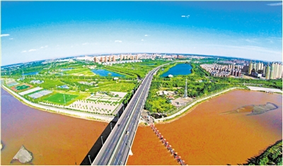 <p>　　黄河吴忠段岸边。</p>