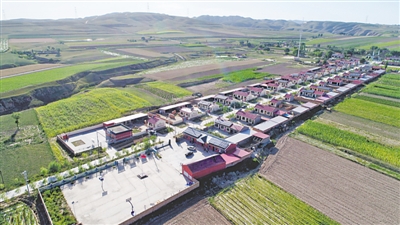 <p>　　“十三五”易地扶贫搬迁建设的美丽新村庄。</p>