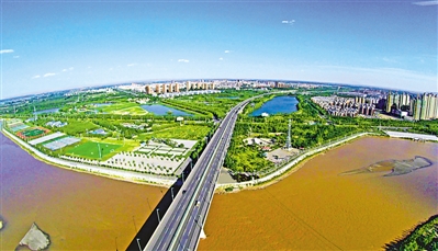 <p>　　鸟瞰吴忠</p>
