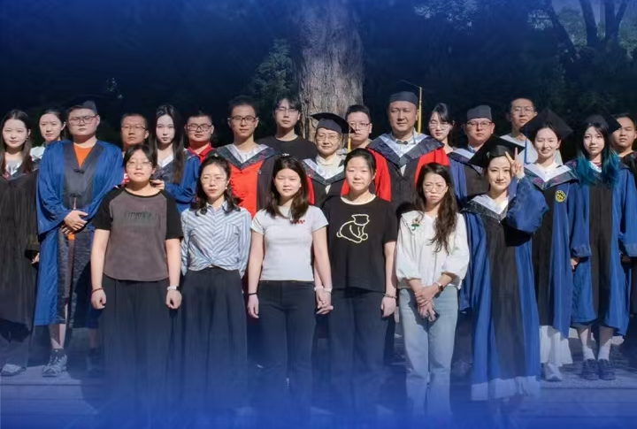 小小试剂盒，青春报国心
