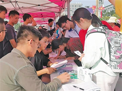 <p>　　宁夏医科大学新生咨询政策、顺利入学。</p>