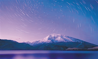 <p>　　瞬间　　　　　　　　秦岭　摄　</p>