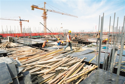 <p>　　银川经济技术开发区中轴智造小镇三期建设施工现场一派繁忙景象。</p>