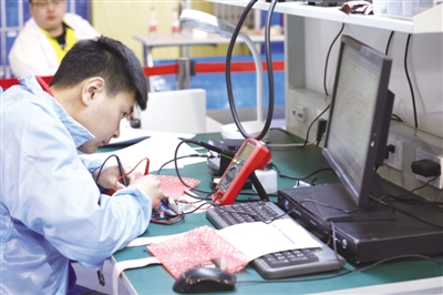 <p>　　选手参加在我区举办的全国职业院校技能大赛分赛项比赛。</p>