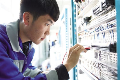 <p>　　全区职业院校技能大赛网络布线赛项。</p>
