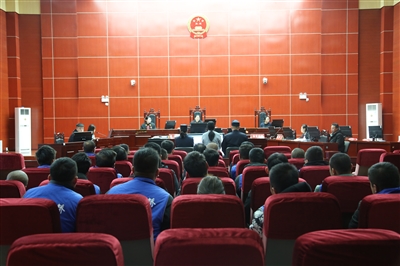 部分社区矫正对象旁听了听证会。
    （受访单位供图）