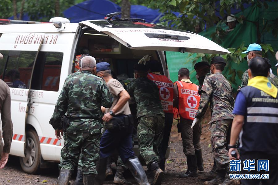（国际）（2）第一批泰国少年足球队员获救