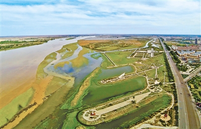 <p>　　黄河流经石嘴山市惠农区，结束了在宁夏全境的“旅程”。</p>