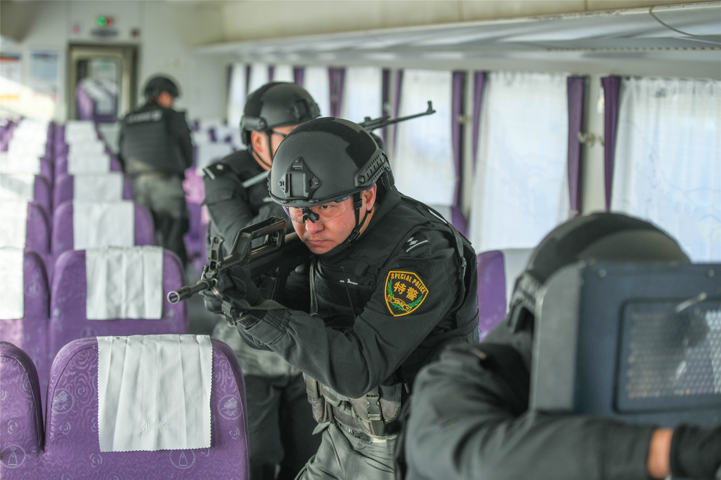 迎春运,银川铁路特警进行突发事件处置演练-宁夏新闻网