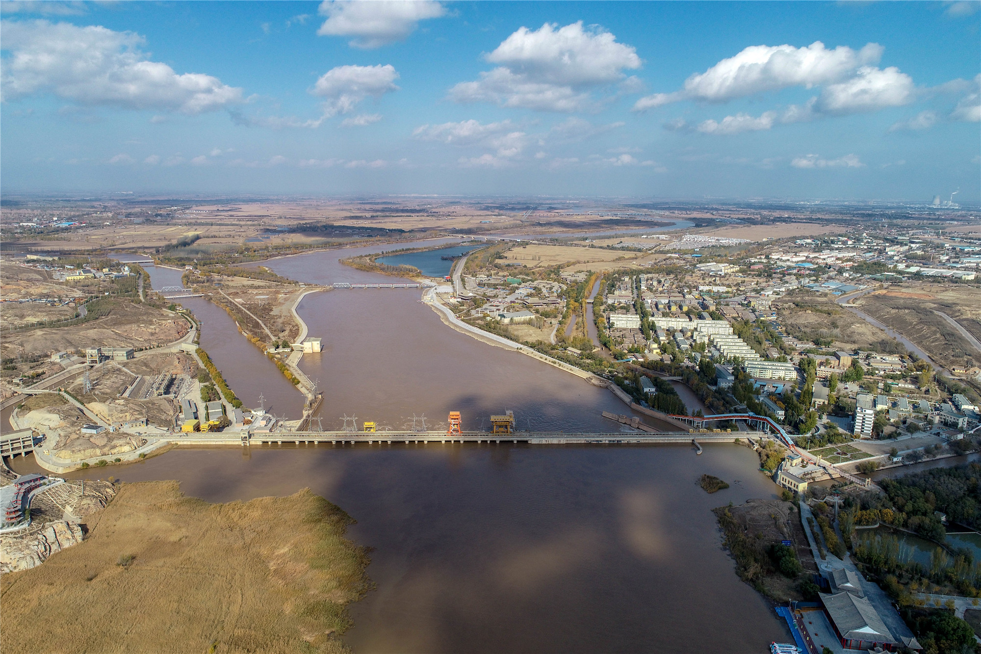 【黄河两岸是我家】航拍青铜峡水利枢纽