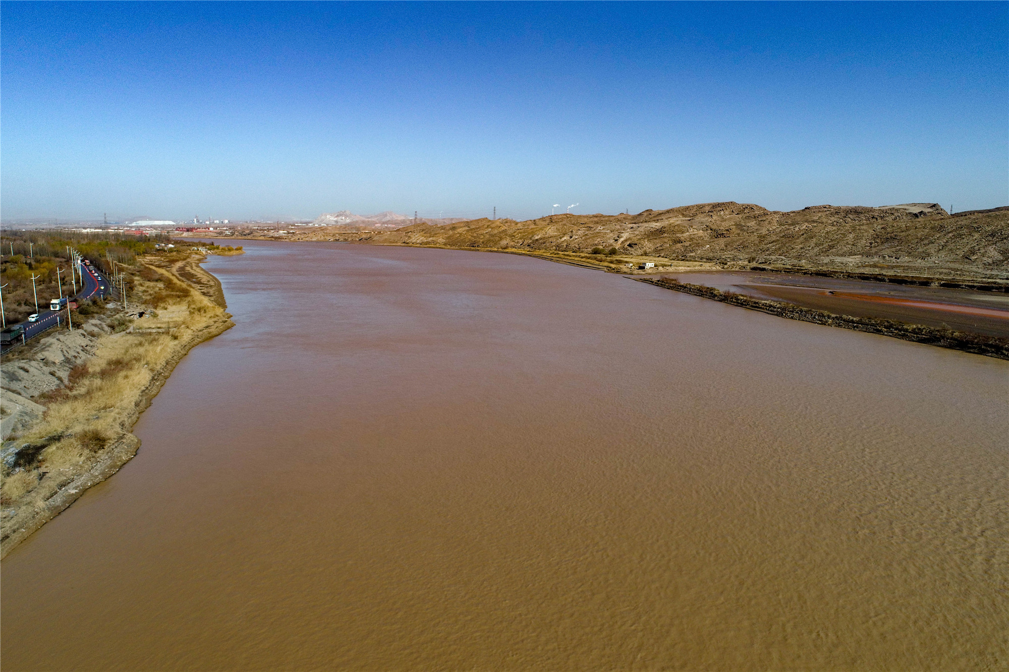 黄河两岸是我家航拍石嘴山石嘴子