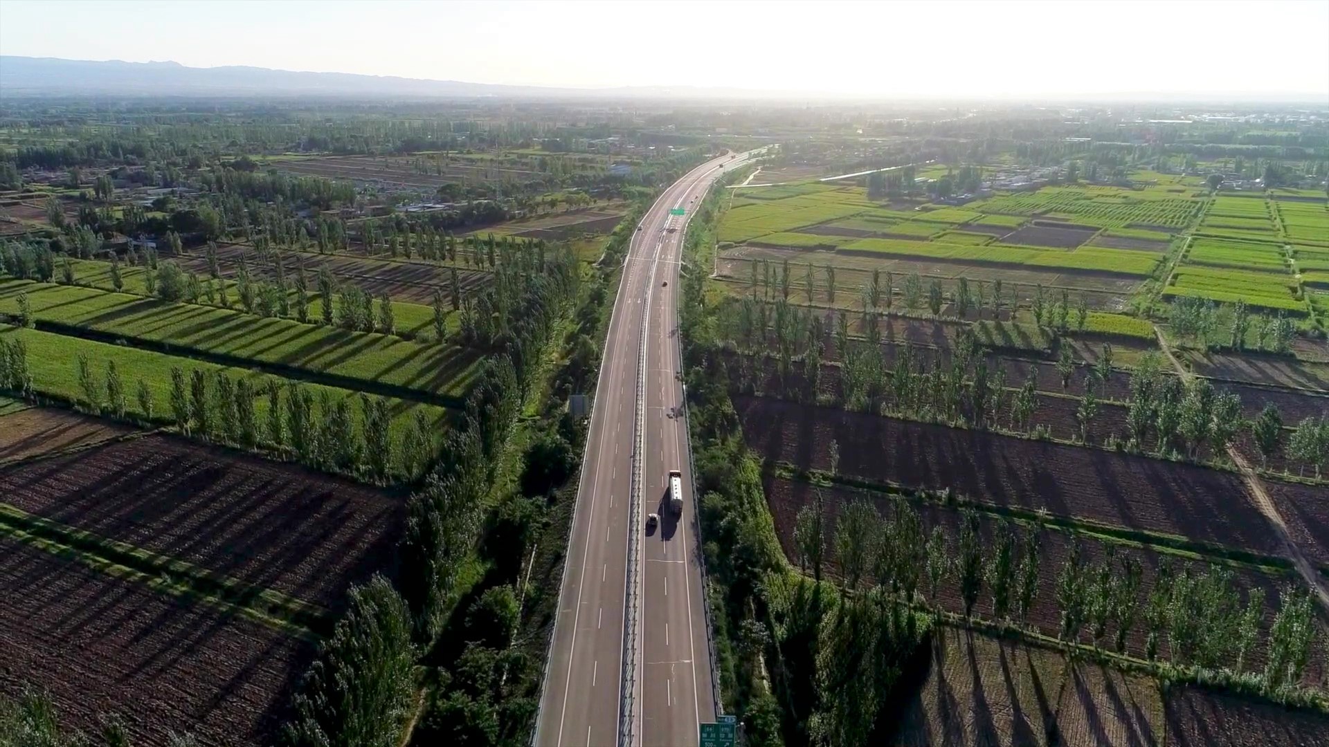 宁夏首条沙漠公路乌玛高速公路青铜峡至中卫段提前通车-宁夏新闻网