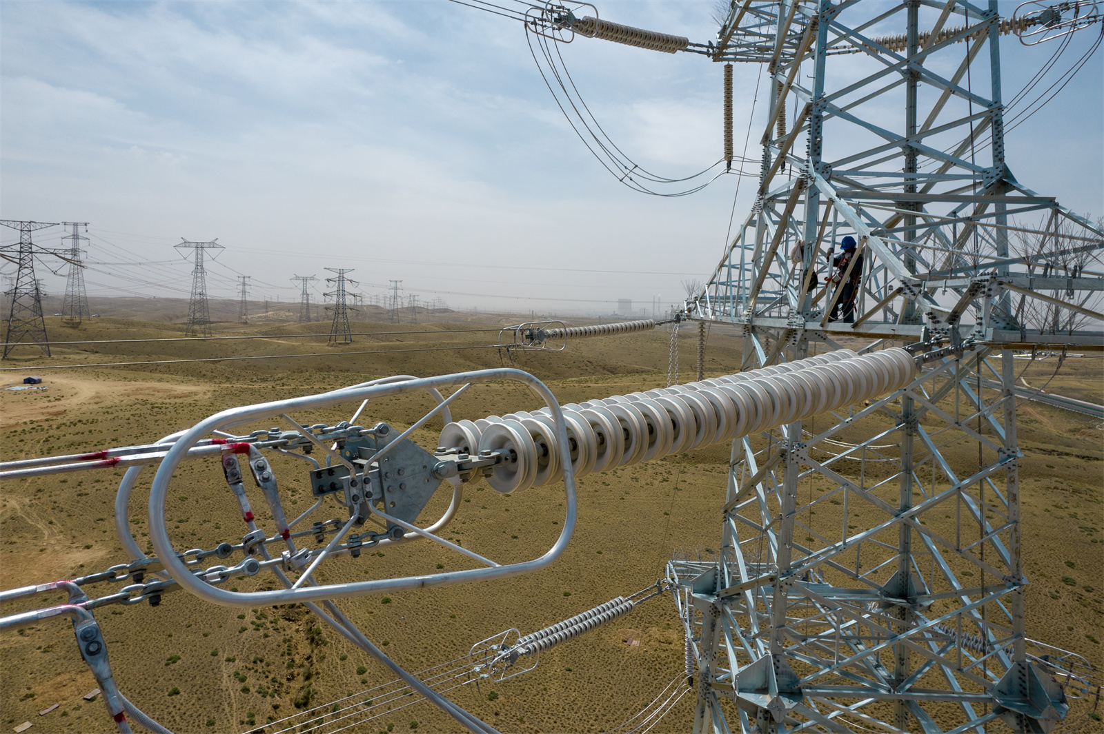 宁夏境内第27座330千伏变电站投运