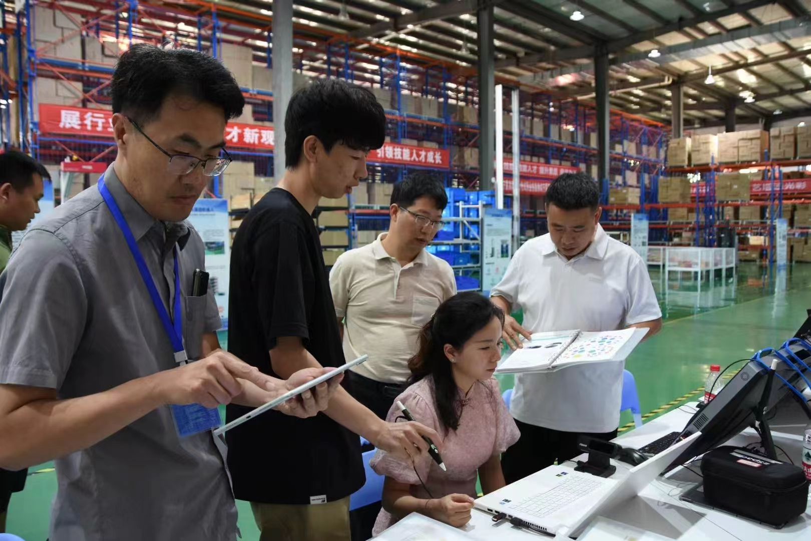 学员实训.jpg