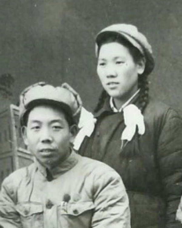 夫妻合影_副本.png