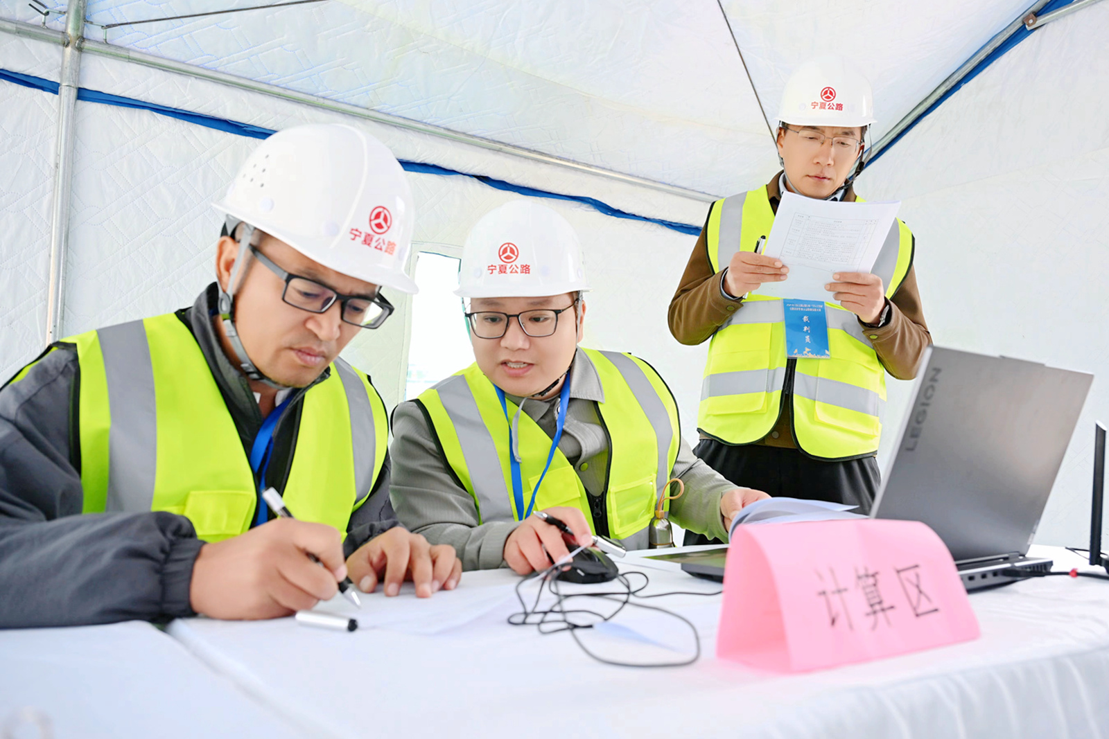 宁夏交通运输行业公路养护人员技能比拼展风采匠心筑路促发展(图6)